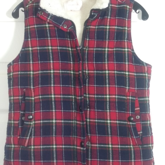 Vest - Picture 2 of 5